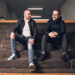 Gruppenfoto von Daniel Stöckmann und Roman Eich